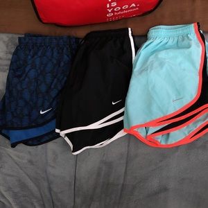 NIKE WOMEN’S DRY TEMPO RUNNING SHORT